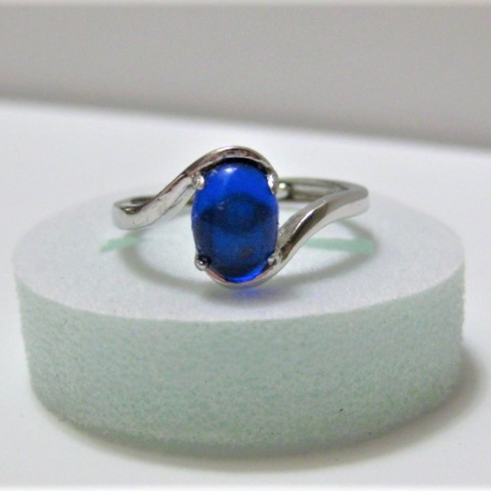Sapphire solitaire silver ring